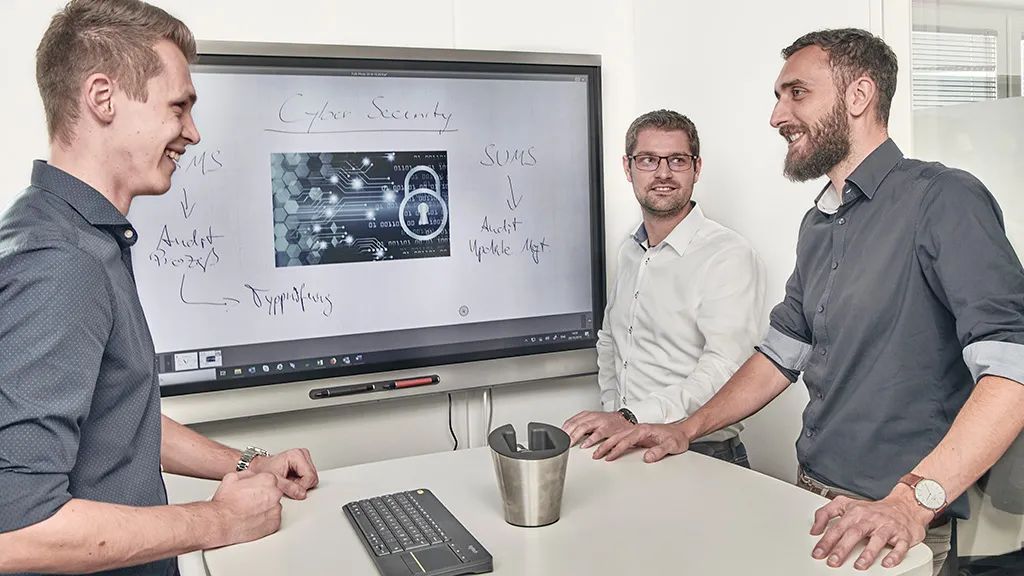 德国交通部(KBA)授权ATEEL作为首家进行网络安全管理系统(CSMS)和软件升级管理系统(SUMS)认证的机构(图1)